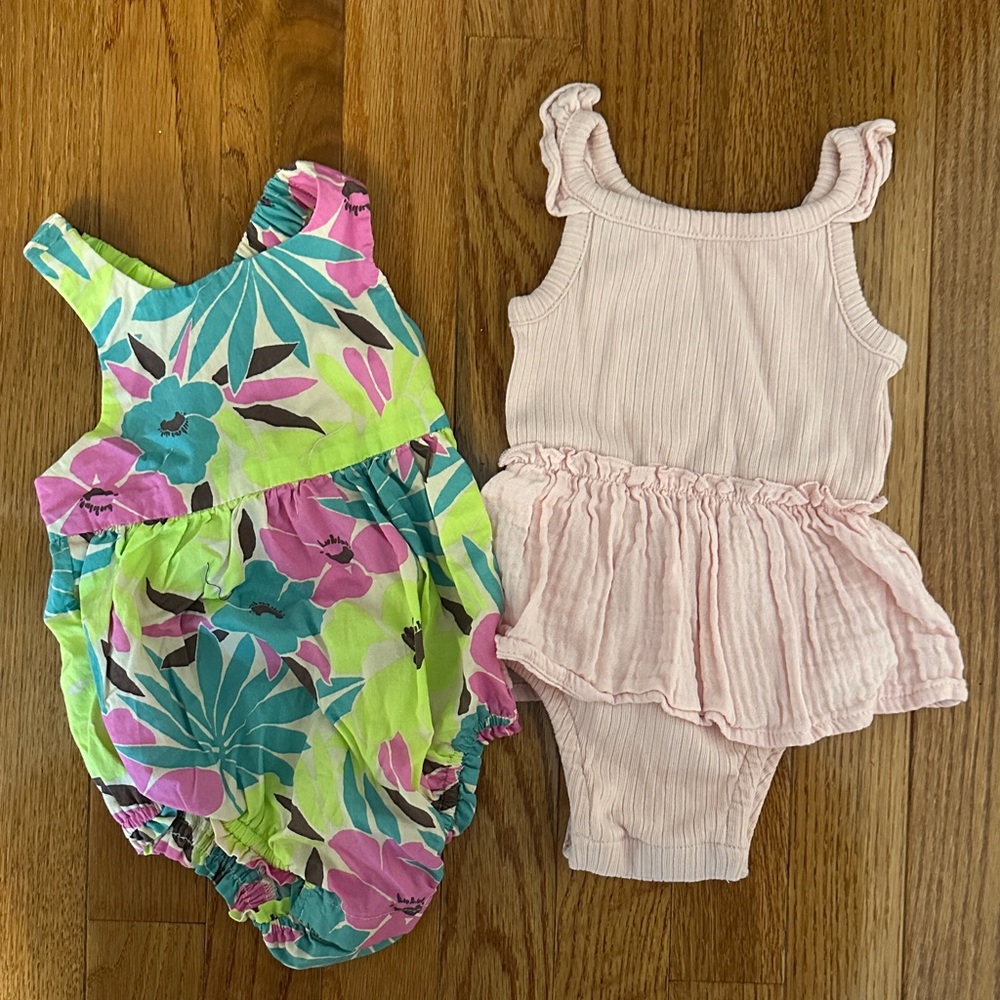 Gap Baby girl bubbles 3-6mo